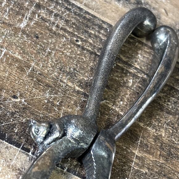 Vintage Silea Silver Tone Metal Nutcracker Nut Cracker Squirrel Nutcrackers - Picture 2 of 5